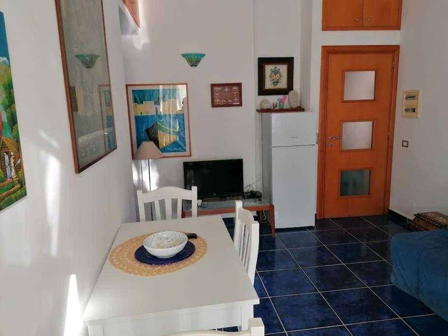 Grazioso Appartamento A Ischia Zona Pilastri Exteriör bild