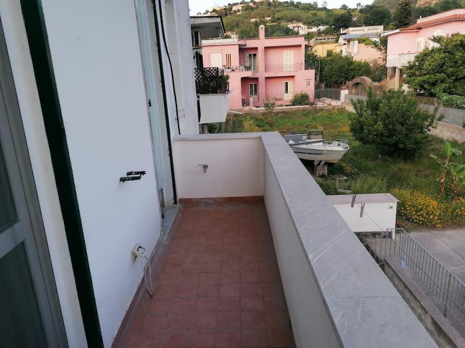 Grazioso Appartamento A Ischia Zona Pilastri Exteriör bild